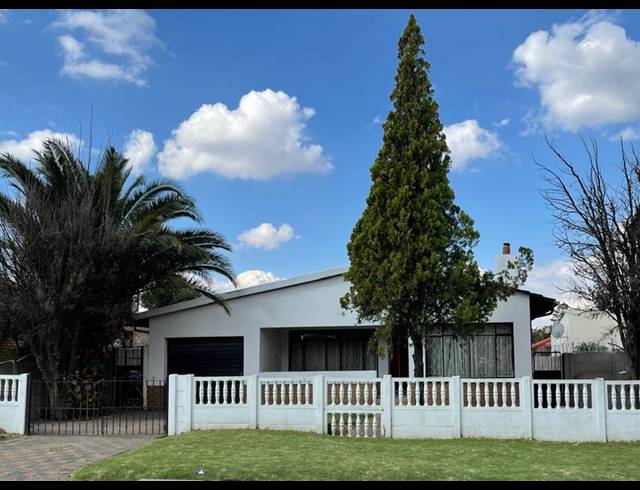 4 BEDROOM HOUSE FOR SALE IN REIGERPARK